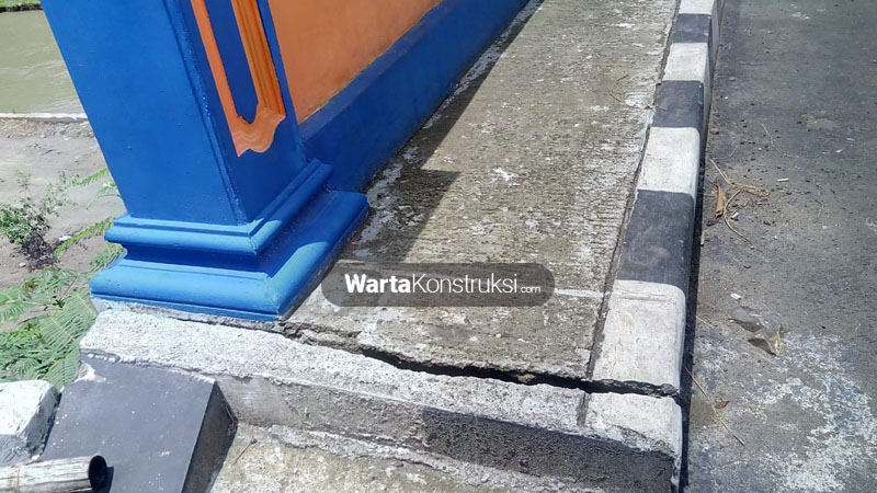 sambungan+wingwall+jembatan+kiringan+patah