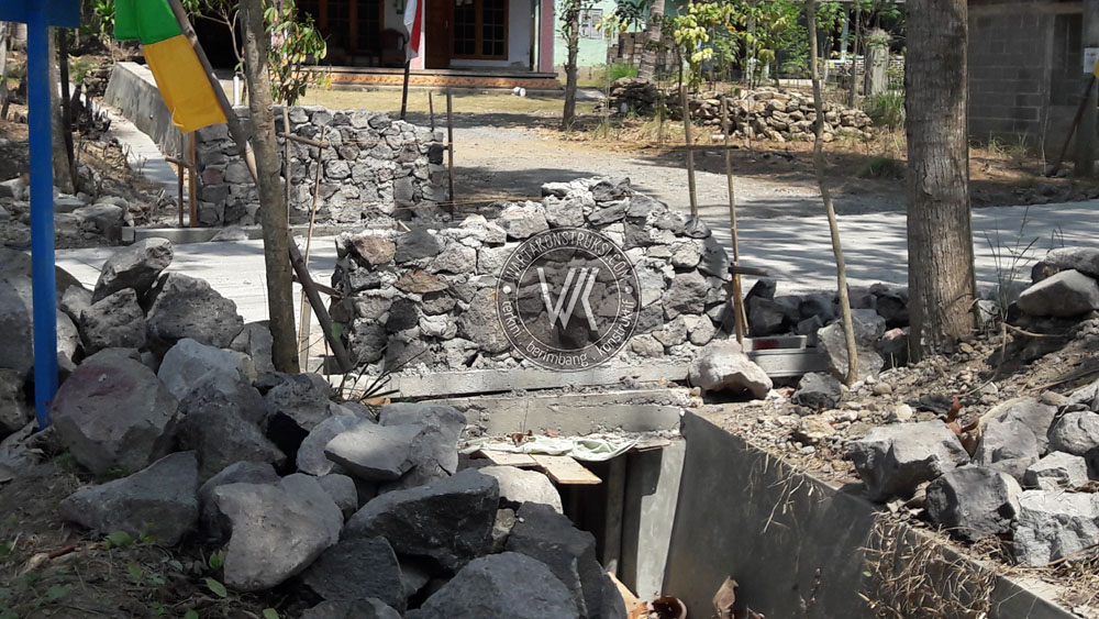 Pembangunan+loning+di+Jalan+Clereng+-+Gemulung+belum+selesai