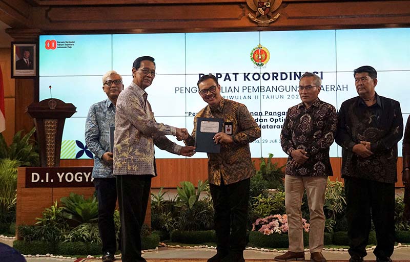 capaian+kinerja+fisik+pemkot+yogya+tertinggi+se+DIY