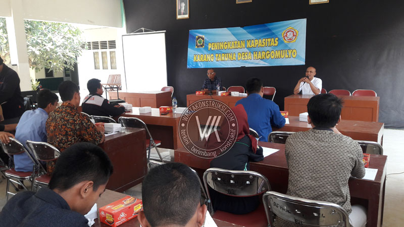 Puluhan+anggota+Karang+Taruna+Hargomulyo+ikut+pelatihan+jurnalistik