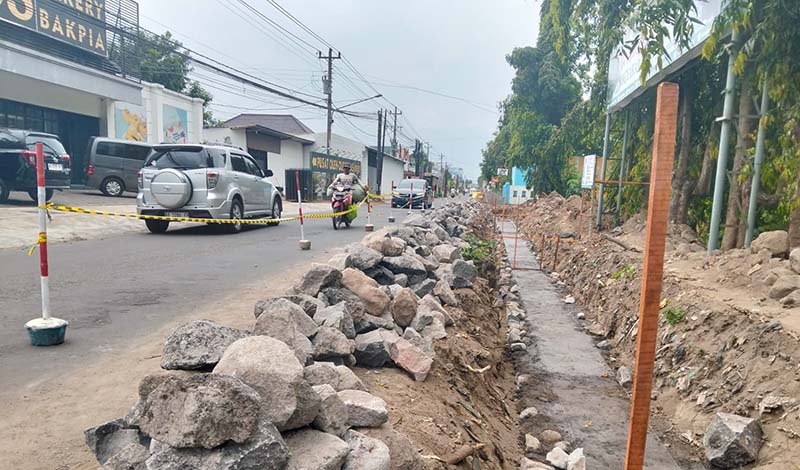 Peningkatan+Jalan+Ngawen+-+Kenteng