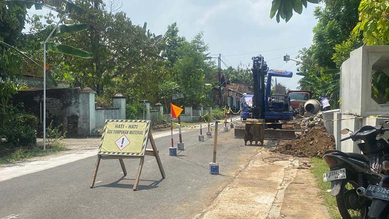 peningkatan+jalan+padon+Minggir