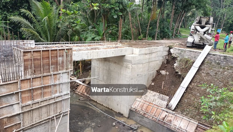 Jembatan+saluran+Kalibawang